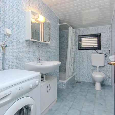 Vukosavljevic By Interhome Apartmán *