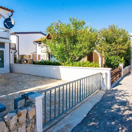 Vukosavljevic By Interhome Apartmán *